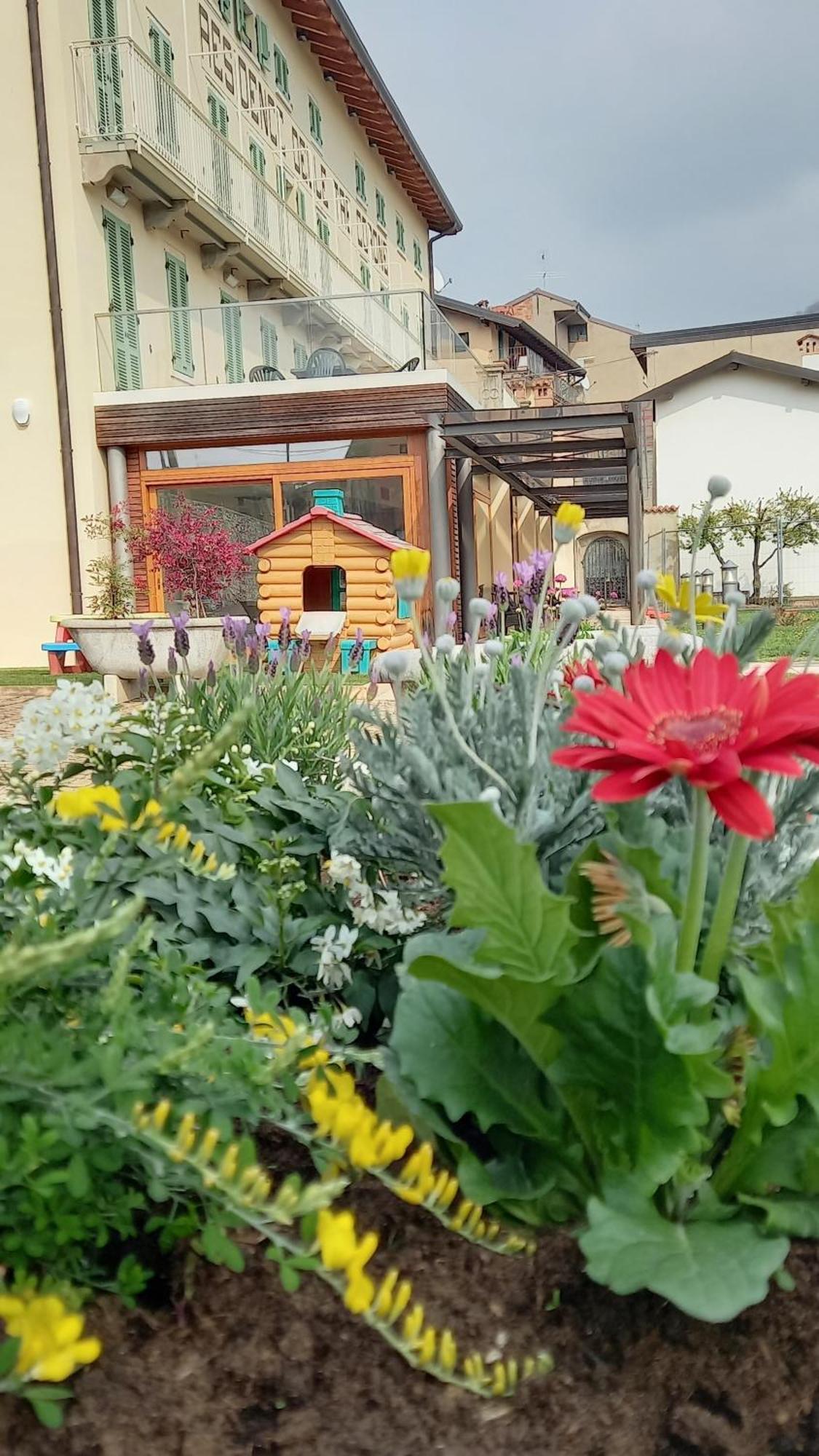 Residence Delle Tre Corone Trescore Balneario Exteriér fotografie